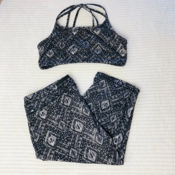 Black & Grey Azteck Print Active Set SZ XL - Picture 2 of 8